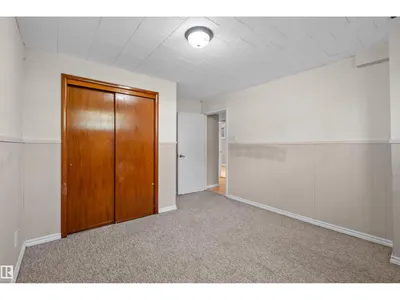 10428 64 AV NW NW photo 22