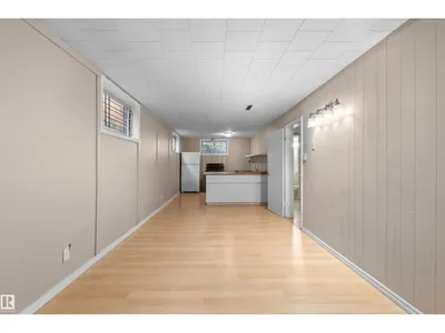 10428 64 AV NW NW photo 23