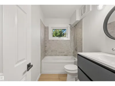 10428 64 AV NW NW photo 38