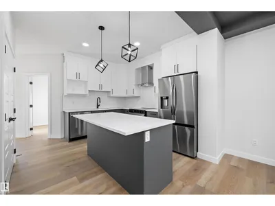 Edgemont (Edmonton) photo 10