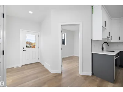 Edgemont (Edmonton) photo 16