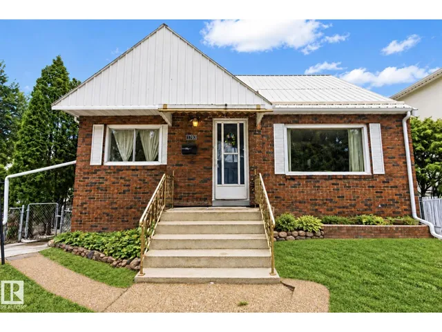 7703 77 AV NW, Edmonton