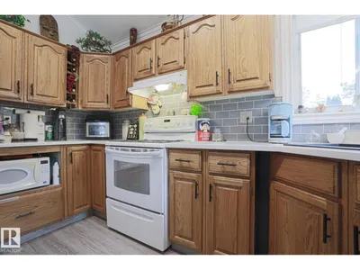 4424 124 AV NW photo 18