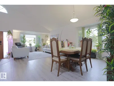 4424 124 AV NW photo 14