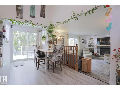 4424 124 AV NW photo 13