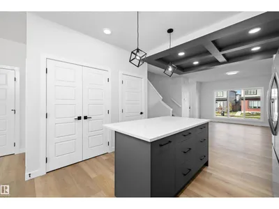 Edgemont (Edmonton) photo 12