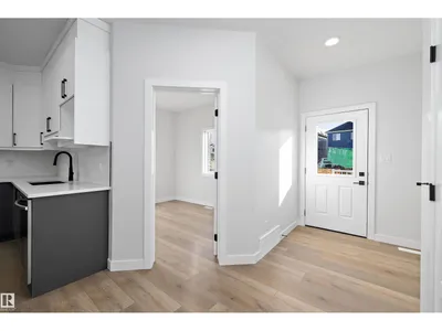 Edgemont (Edmonton) photo 15