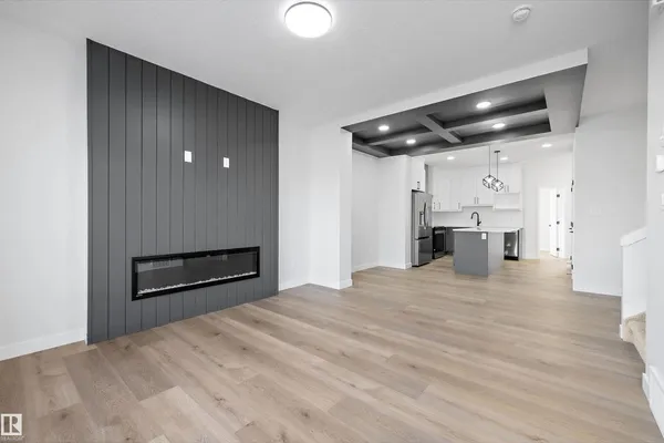 Edgemont (Edmonton) photo 3
