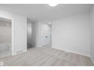 Edgemont (Edmonton) photo 20