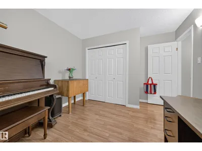 524 RAINBOW CR photo 18