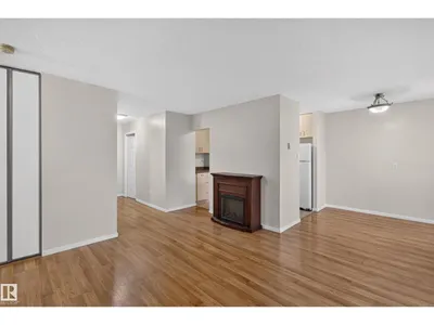#206 10175 114 ST NW photo 8