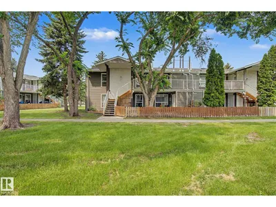 39 3111 142 AV NW photo 36