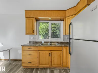16428 88 AV NW photo 13