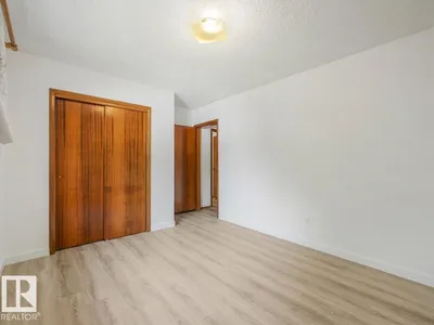 16428 88 AV NW photo 18