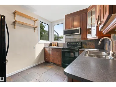 11623 123 ST NW photo 10