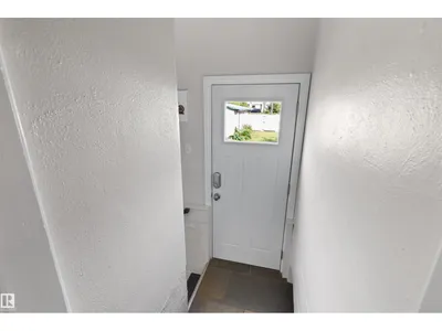 11623 123 ST NW photo 22