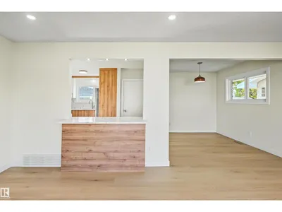 5707 90 AV NW photo 6