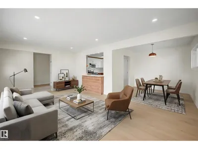 5707 90 AV NW photo 4