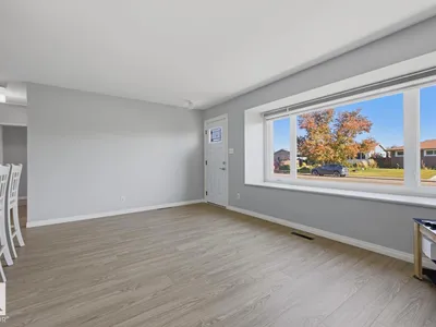 13436 135 ST NW photo 6