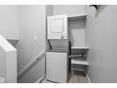 8612 30 AV NW NW photo 32