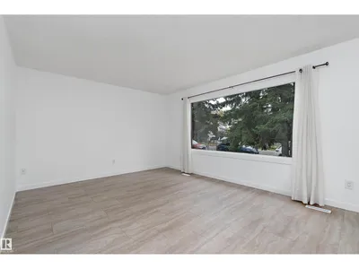 8612 30 AV NW NW photo 7