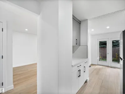 2345 139 AV NW photo 6