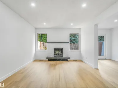 2345 139 AV NW photo 8
