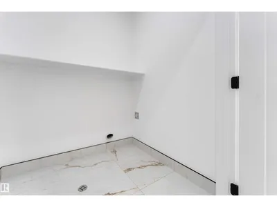4234 63 ST photo 36