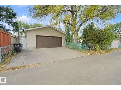 11639 134 ST NW photo 36
