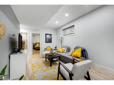 10948 118 ST NW photo 30