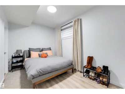 10948 118 ST NW photo 32