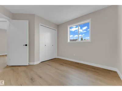 3527 44A AV NW photo 13