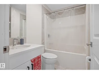 8009 120 AV NW photo 21