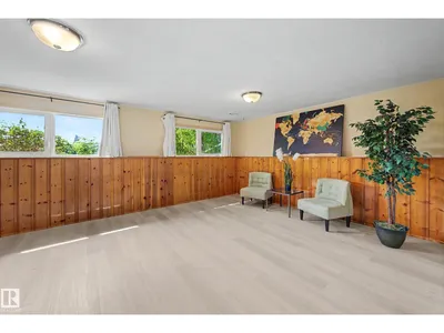 9516 129A AV NW photo 29