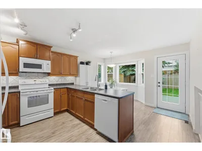 11 WOODSIDE CR photo 11