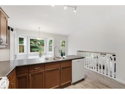 11 WOODSIDE CR photo 18