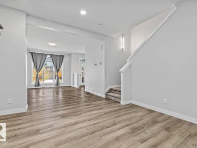 9815 227 ST NW photo 10