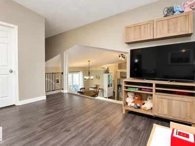 2811 25 ST NW photo 14