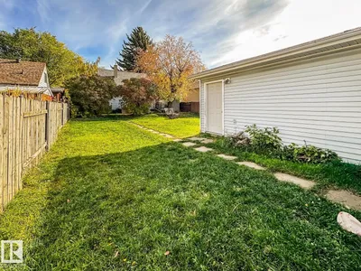 12114 106 ST NW photo 38