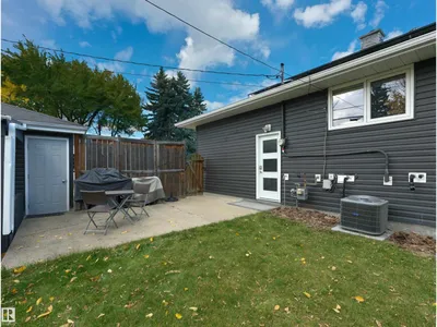 14527 86 AV NW photo 28
