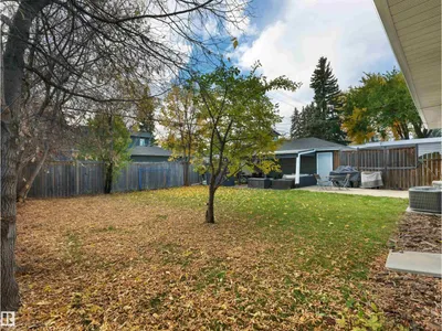 14527 86 AV NW photo 31