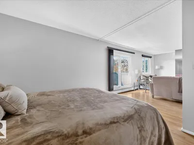 #206 10838 108 ST NW photo 38