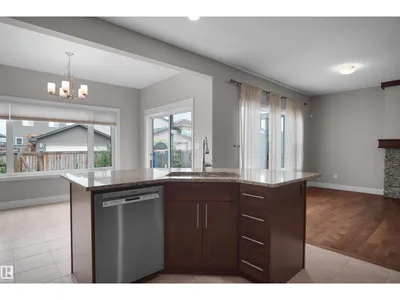 138 HENDERSON LI photo 14