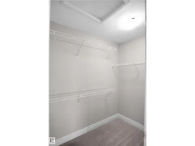 138 HENDERSON LI photo 35