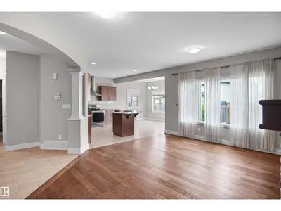 138 HENDERSON LI photo 9
