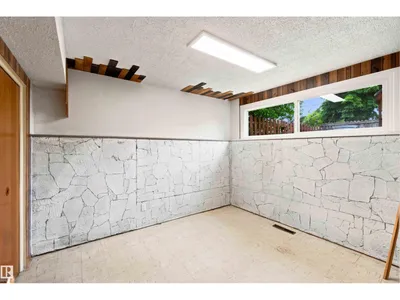 13820 63 ST NW photo 35