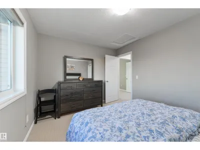 5932 12 AV SW photo 22