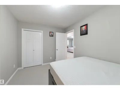 5932 12 AV SW photo 24