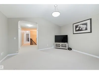 5932 12 AV SW photo 30