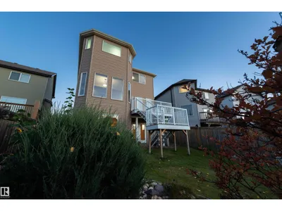 5932 12 AV SW photo 39